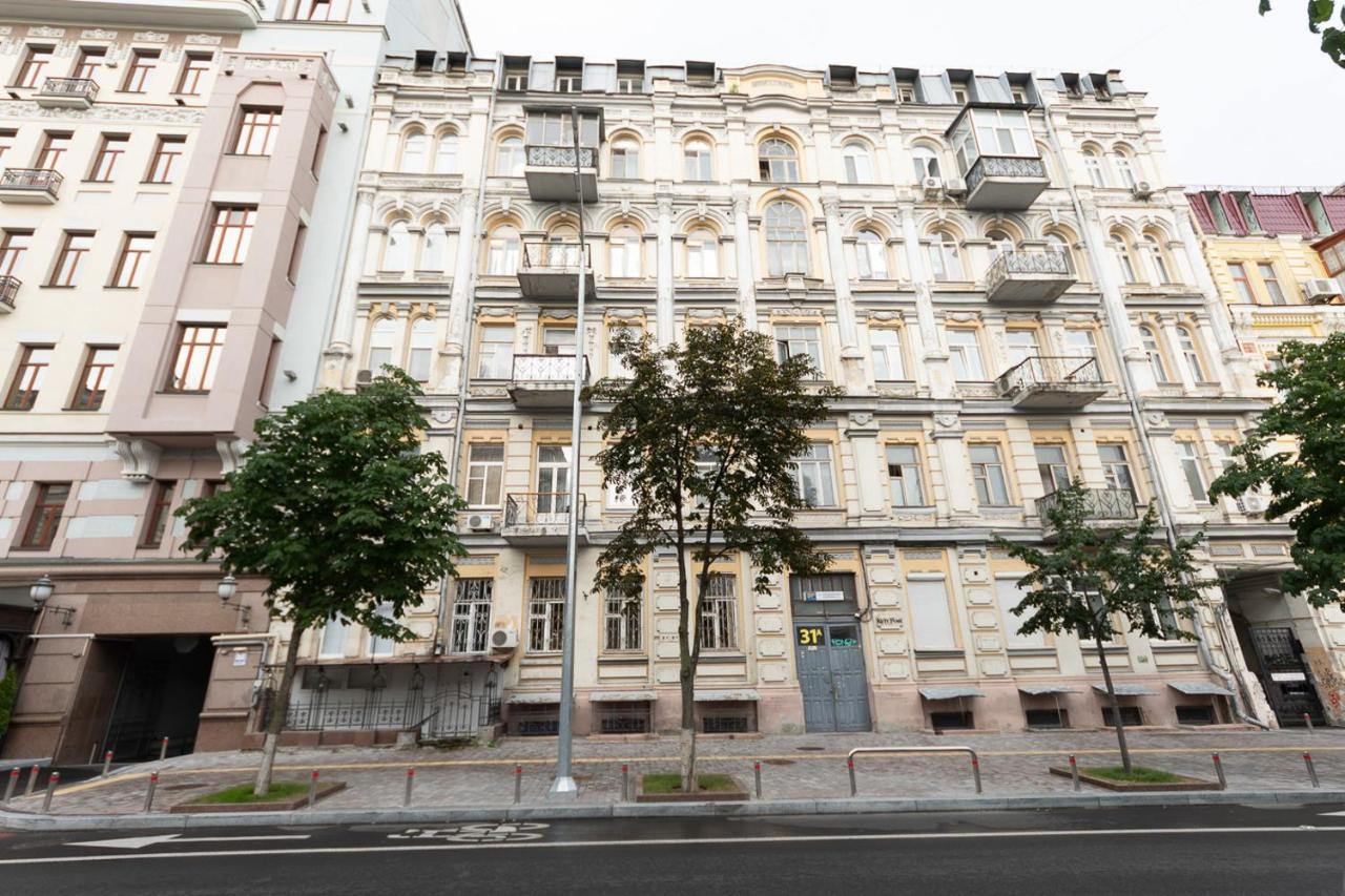 Luxury Beatiful Apartment On Pyshkinska Street Kyiv Exterior photo