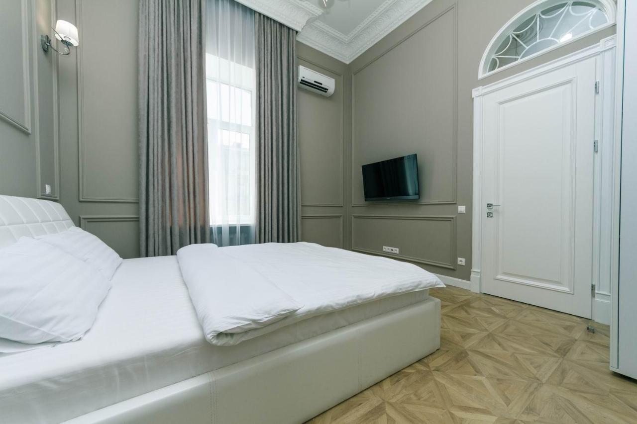 Luxury Beatiful Apartment On Pyshkinska Street Kyiv Exterior photo