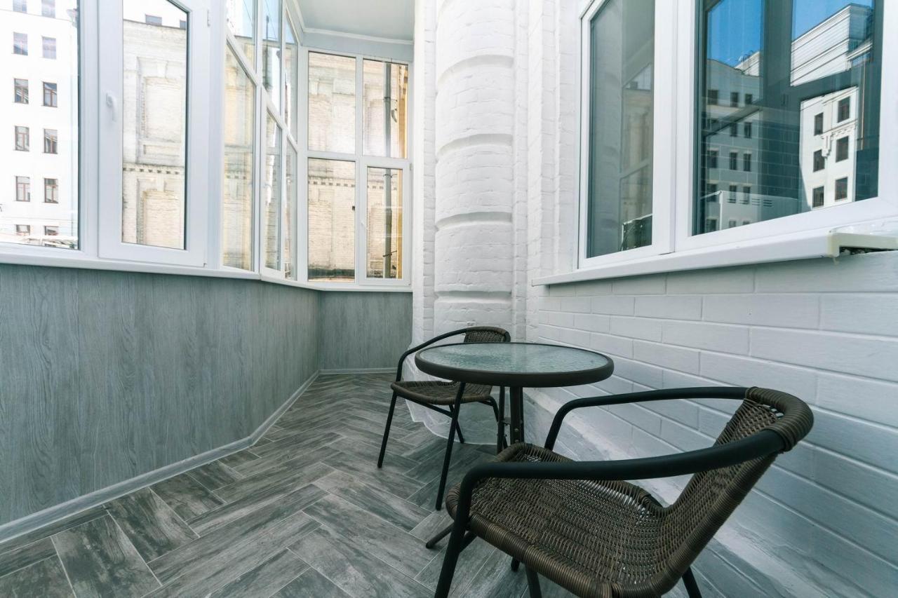 Luxury Beatiful Apartment On Pyshkinska Street Kyiv Exterior photo